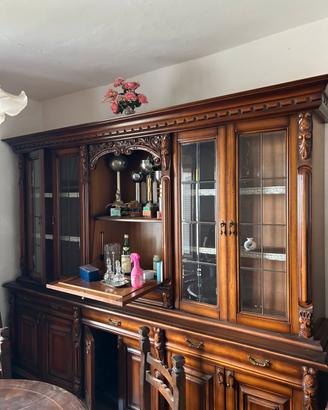 Credenza/vetrina in legno stile classico