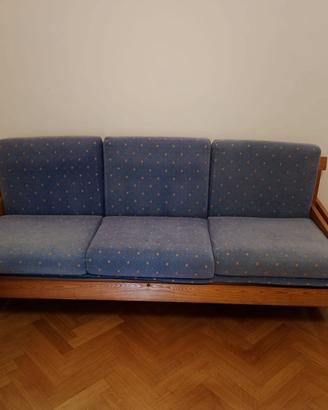 divano in legno massello