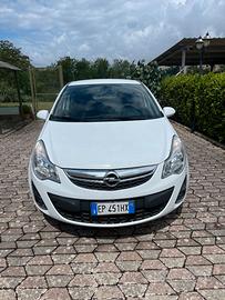 Opel Corsa Bianca 2012