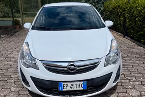 Opel Corsa Bianca 2012