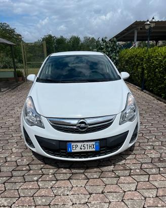 Opel Corsa Bianca 2012