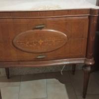 COMODINI IN LEGNO INTARSIATO