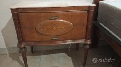 COMODINI IN LEGNO INTARSIATO