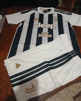 completo juve nuovo con cartellino tg M