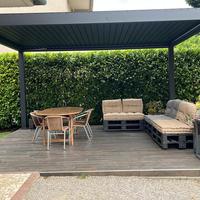 Divani Pallet da Giardino completi di cuscini