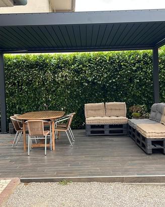 Divani Pallet da Giardino completi di cuscini