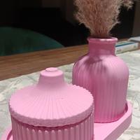 Vaso fiori secchi, vassoio e portacandela rosa