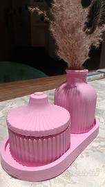Vaso fiori secchi, vassoio e portacandela rosa