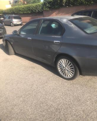 Alfa romeo 166