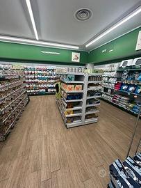 Scaffali supermercato