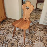 Sedie in legno, sei pezzi