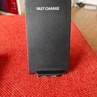 Stazione di ricarica wireless regolabile Qi2