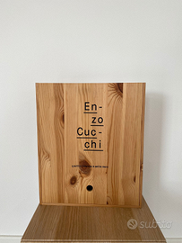 Enzo Cucchi "Quattro braccia e sette mani"