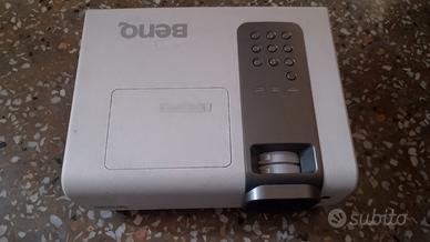 Proiettore BenQ lampada w1000 