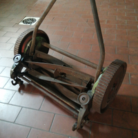 Taglia erba manuale antico