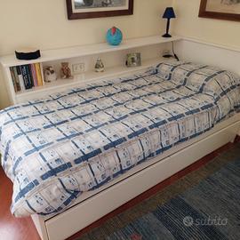 Letto singolo, mobile e testiera di falegnameria 