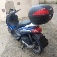 Piaggio Beverly 