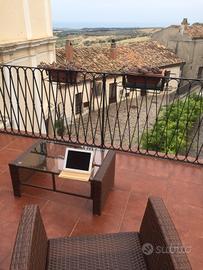 PALAZZO STORICO 600mq con giardino 300mq