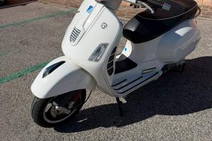 Vespa 300 gts 2009 luci led