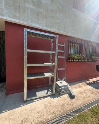 Scaffale per garage o azienda in ferro