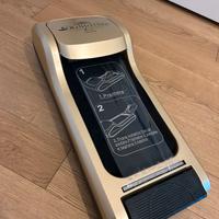 Dispenser automatico copriscarpe