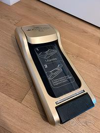 Dispenser automatico copriscarpe