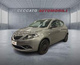 Lancia Ypsilon 1.0 firefly hybrid Silver s&s ...