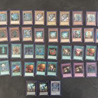Mazzo di carte YuGiOh! drago bianco occhi blu