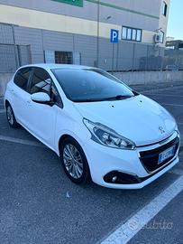 Peugeot 208 1.6 HDI
