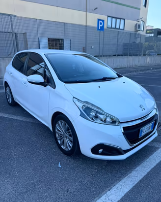 Peugeot 208 1.6 HDI