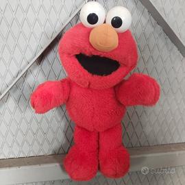 peluche interattivo "Trickle me Elmo"