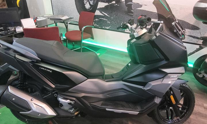 Sym ADX 300 BUONO SCONTO € 290,00 UTILIZZALO COME 