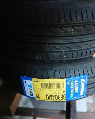gomme nuove 