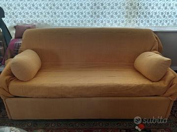 Divano letto matrimoniale