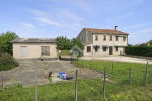 CASA SEMINDIPENDENTE A BAGNOLI DI SOPRA