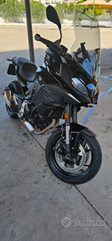 BMW F 900XR Triple black anno 2022