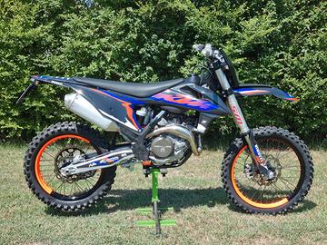 Ktm SMR 450 2026 tripla omologazione in rodaggio