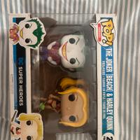 Funko pop di Harley Quinn e Joker in costume 