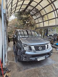 NISSAN NAVARA DEL 2010 PER RICAMBI