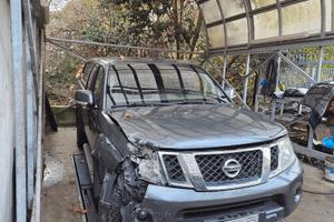 NISSAN NAVARA DEL 2010 PER RICAMBI