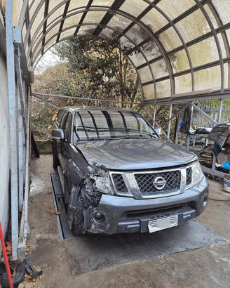 NISSAN NAVARA DEL 2010 PER RICAMBI