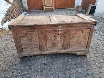 Antica cassapanca tirolese 130cm
