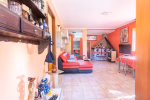 Appartamento di 120 m² con 5 locali a Torricella i