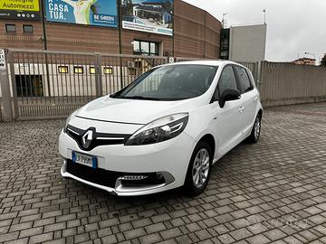 Renault Scenic XMOD