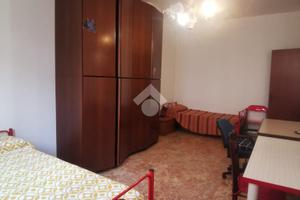 MONOLOCALE A BOLOGNA