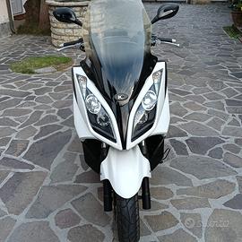 Kymko downtown 200i