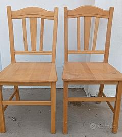 n.2 Sedie in legno colore naturale 