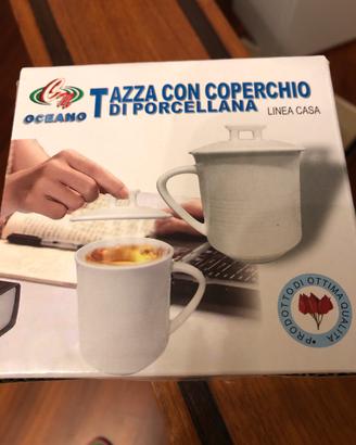 Tazza con coperchio in porcellana