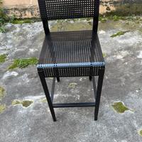 Sgabello in ferro e lamiera traforata