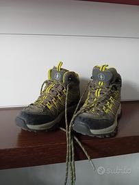 Scarponcini da trekking numero 32